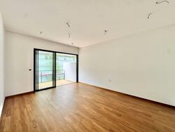 Hillview Avenue (D23), Terrace #599813091